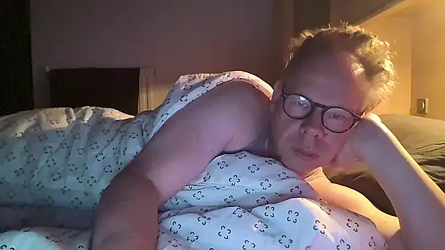 Snapshot of kinkyslet8 chatting on December 1, 2025, 6:29 am kinkyslet8 online show from December 1, 2025, 6:29 am