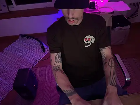 RuffClvb online show from November 20, 2025, 8:14 am