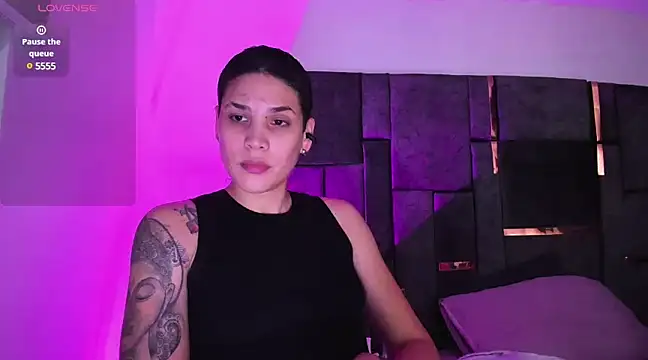 Snapshot of Charlee_pink chatting on February 13, 2025, 3:07 am Charlee pink online show from February 13, 2025, 3:07 am