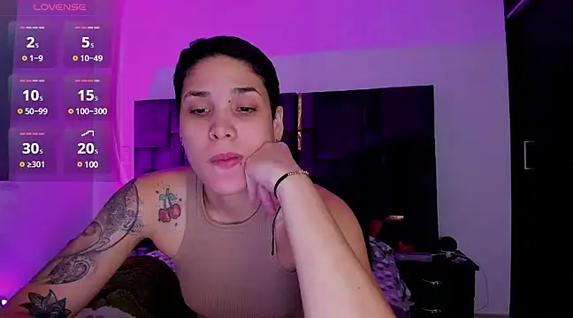 Snapshot of Charlee_pink chatting on February 28, 2025, 8:18 pm Charlee pink online show from February 28, 2025, 8:18 pm