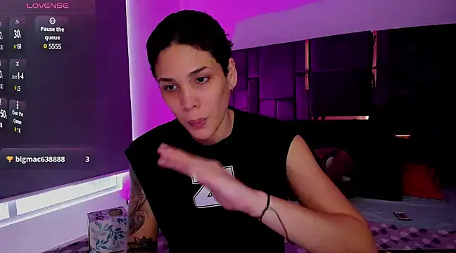Snapshot of Charlee_pink chatting on March 6, 2025, 9:42 pm Charlee pink online show from March 6, 2025, 9:42 pm