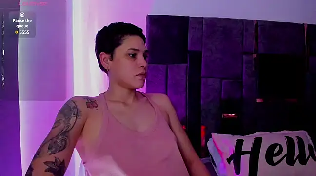 Snapshot of Charlee_pink chatting on March 19, 2025, 8:22 pm Charlee pink online show from March 19, 2025, 8:22 pm