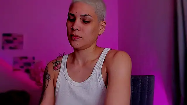 Charlee pink online show from March 2, 2026, 5:08 am