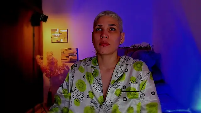 Charlee pink online show from March 4, 2026, 3:23 am