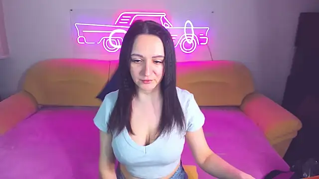 AngellLika online show from February 7, 2025, 4:35 pm