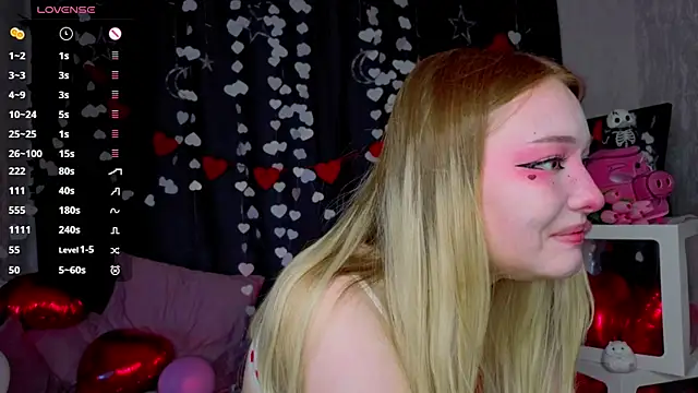 Snapshot of ElswythCovil chatting on February 14, 2026, 4:09 am ElswythCovil online show from February 14, 2026, 4:09 am