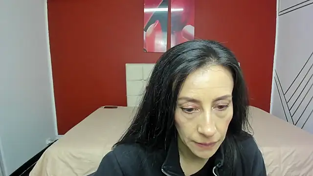 Abrillee1 online show from February 6, 2025, 7:29 pm