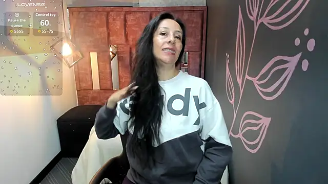 Abrillee1 online show from November 11, 2025, 11:32 am