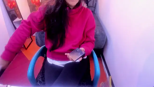 Abrillee1 online show from November 14, 2025, 11:42 am