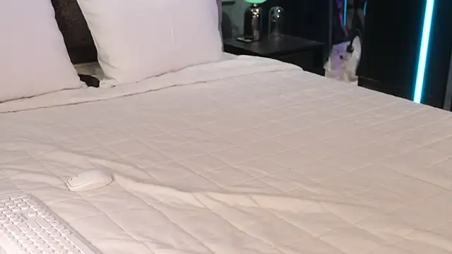 Ami Katana online show from February 18, 2025, 3:21 am