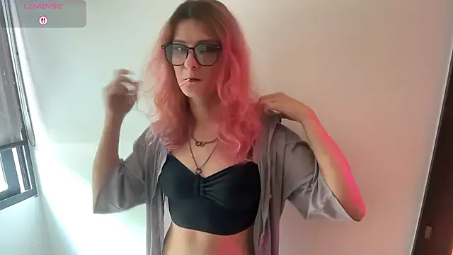 Snapshot of Alice_Pinkhead chatting on July 17, 2026, 8:54 am Alice Pinkhead online show from July 17, 2026, 8:54 am