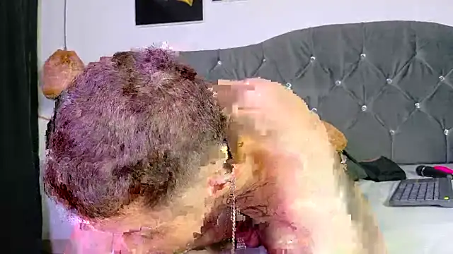 Snapshot of louis_bcasta1 chatting on January 7, 2026, 8:11 pm louis bcasta1 online show from January 7, 2026, 8:11 pm