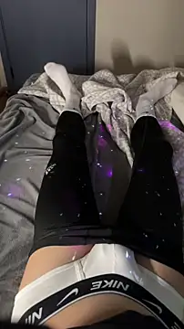 Snapshot of FEIYU001 chatting on November 27, 2025, 3:25 pm FEIYU001 online show from November 27, 2025, 3:25 pm