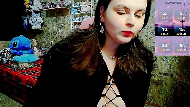 Snapshot of WhisperInTheDarkk chatting on February 10, 2026, 9:30 pm WhisperInTheDarkk online show from February 10, 2026, 9:30 pm