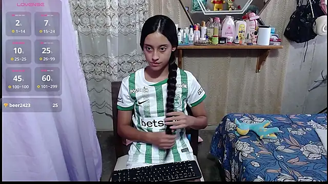 Lunawillis online show from November 20, 2025, 7:46 pm