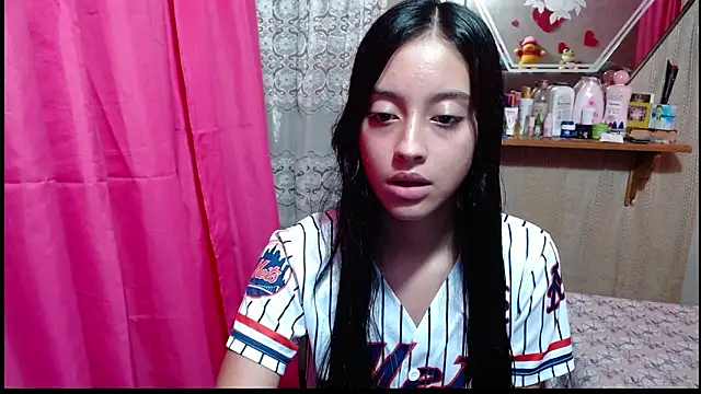 Snapshot of Lunawillis chatting on February 17, 2026, 5:08 pm Lunawillis online show from February 17, 2026, 5:08 pm