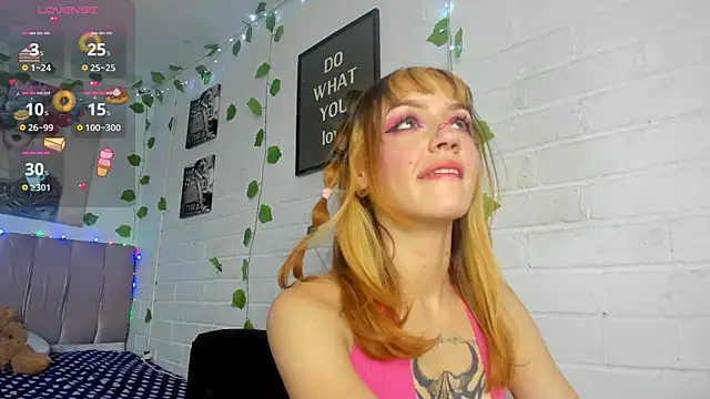 Snapshot of katt__black__ chatting on January 13, 2026, 9:42 pm katt black online show from January 13, 2026, 9:42 pm