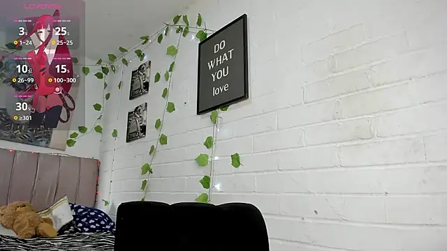 Snapshot of katt__black__ chatting on February 4, 2026, 9:42 pm katt black online show from February 4, 2026, 9:42 pm