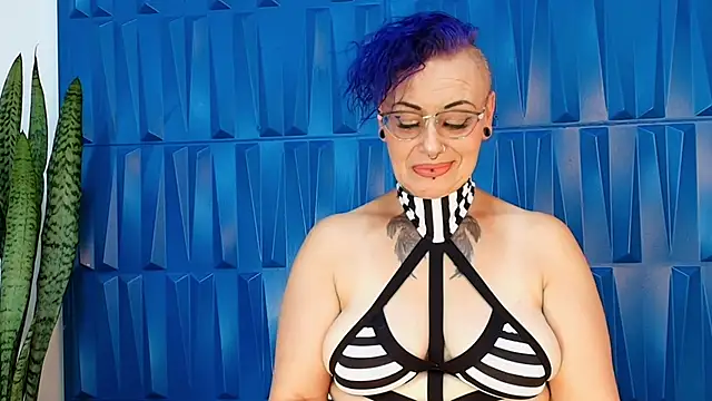 SandyyRose online show from February 17, 2025, 4:48 pm