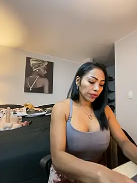 CindyWilliams  online show from December 2, 2025, 2:39 am