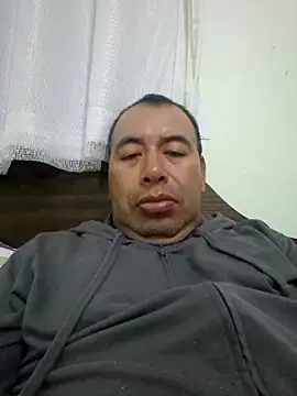 Snapshot of Piter1022 chatting on November 8, 2025, 3:39 am Piter1022 online show from November 8, 2025, 3:39 am