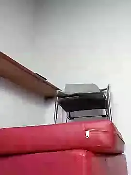 AndresSmith   online show from December 26, 2024, 7:03 am