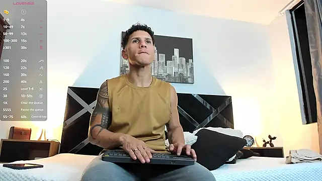 nakedfoam1 online show from June 8, 2026, 2:45 am