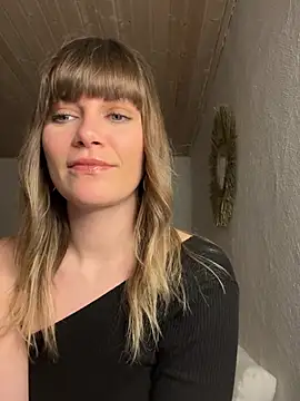 Milla  one online show from February 13, 2025, 4:39 pm