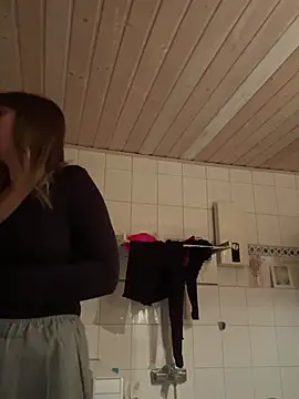 Milla  one online show from February 17, 2025, 7:31 pm