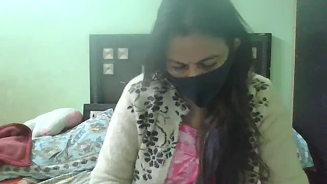 couplesuni online show from December 5, 2024, 11:05 am