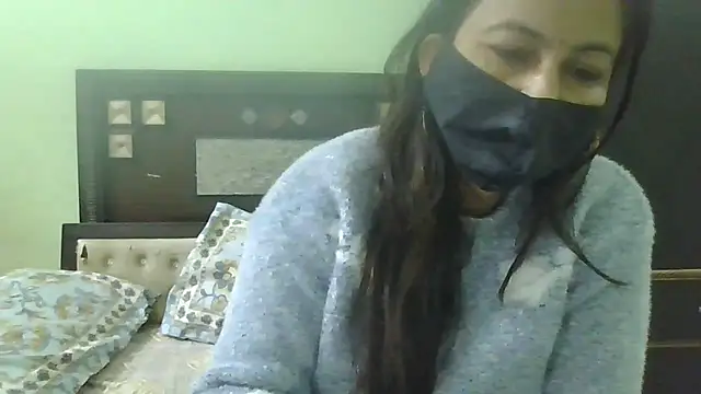 couplesuni online show from December 6, 2024, 4:03 am