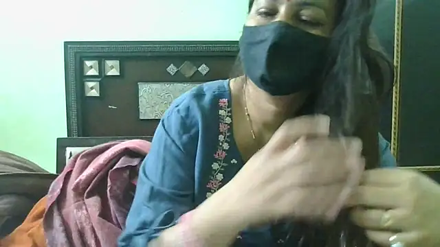 couplesuni online show from March 3, 2025, 5:42 am