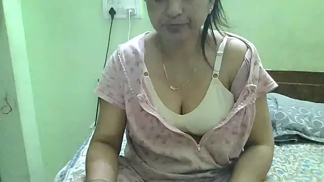 couplesuni online show from March 21, 2025, 1:12 pm