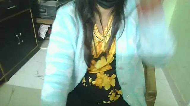 Snapshot of couplesuni chatting on February 20, 2026, 6:26 am couplesuni online show from February 20, 2026, 6:26 am