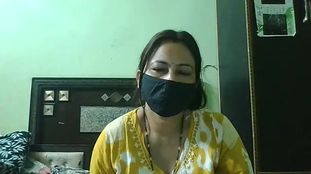 Snapshot of couplesuni chatting on February 24, 2026, 11:30 am couplesuni online show from February 24, 2026, 11:30 am