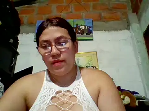dafne19  online show from March 14, 2025, 6:32 am