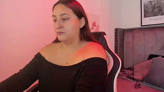 Snapshot of Alaia_Cute chatting on September 24, 2025, 2:59 am Alaia Cute online show from September 24, 2025, 2:59 am