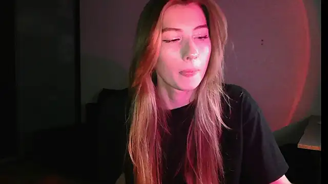 Snapshot of ErikaShyy chatting on December 30, 2024, 1:14 pm ErikaShyy online show from December 30, 2024, 1:14 pm