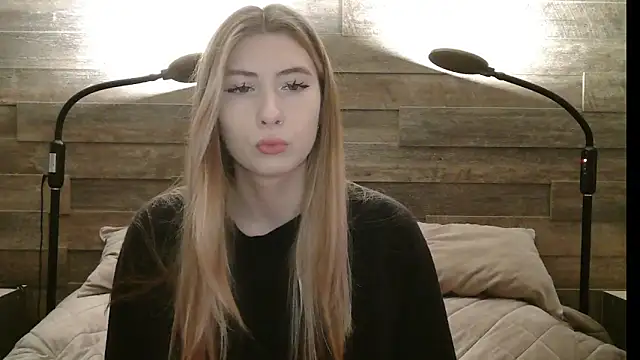 Snapshot of ErikaShyy chatting on November 25, 2025, 11:10 am ErikaShyy online show from November 25, 2025, 11:10 am