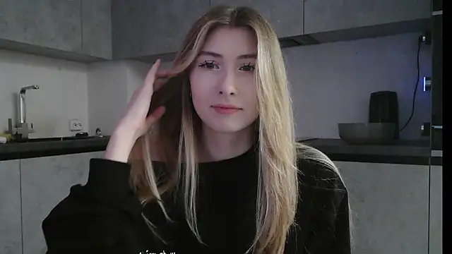 Snapshot of ErikaShyy chatting on December 4, 2025, 10:46 am ErikaShyy online show from December 4, 2025, 10:46 am