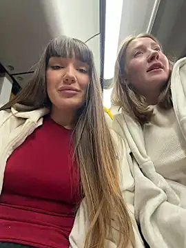 Snapshot of Sophie_Avory chatting on February 13, 2026, 5:42 pm Sophie Avory online show from February 13, 2026, 5:42 pm