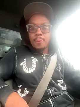 Snapshot of demonpt3 chatting on January 6, 2026, 4:11 pm demonpt3 online show from January 6, 2026, 4:11 pm