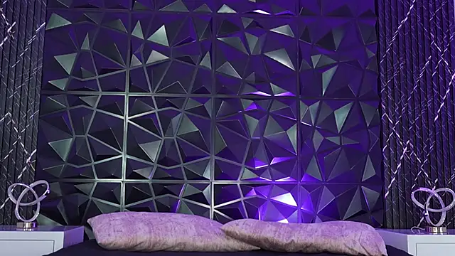 Snapshot of LiaFlowers chatting on December 22, 2025, 12:57 pm LiaFlowers online show from December 22, 2025, 12:57 pm