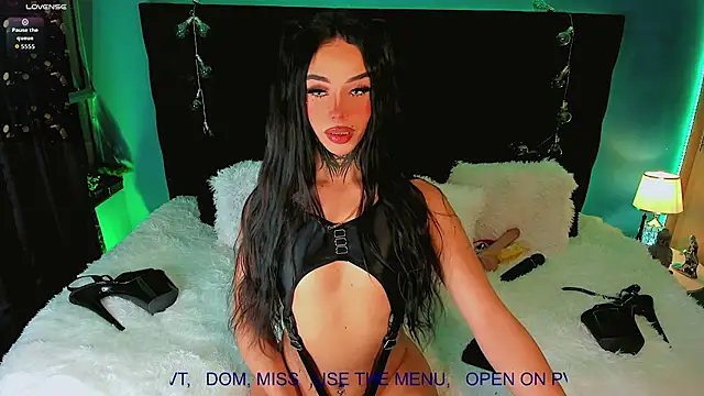 Snapshot of CALLME_GODDESS_ chatting on April 24, 2026, 10:28 am CALLME GODDESS online show from April 24, 2026, 10:28 am