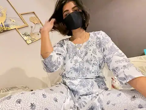 Snapshot of MaYaa__11 chatting on March 18, 2025, 5:21 pm MaYaa 11 online show from March 18, 2025, 5:21 pm