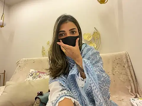 Snapshot of MaYaa__11 chatting on March 5, 2026, 7:37 am MaYaa 11 online show from March 5, 2026, 7:37 am