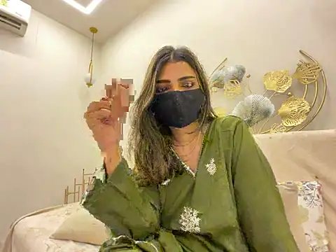Snapshot of MaYaa__11 chatting on March 11, 2026, 6:08 am MaYaa 11 online show from March 11, 2026, 6:08 am