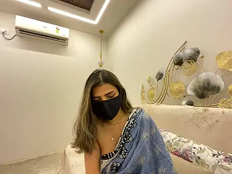 Snapshot of MaYaa__11 chatting on March 12, 2026, 6:52 am MaYaa 11 online show from March 12, 2026, 6:52 am