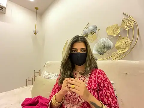 Snapshot of MaYaa__11 chatting on March 17, 2026, 6:50 am MaYaa 11 online show from March 17, 2026, 6:50 am