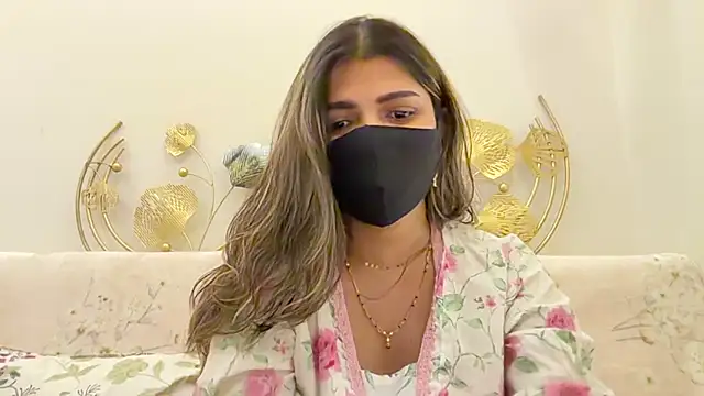 Snapshot of MaYaa__11 chatting on May 3, 2026, 7:03 am MaYaa 11 online show from May 3, 2026, 7:03 am